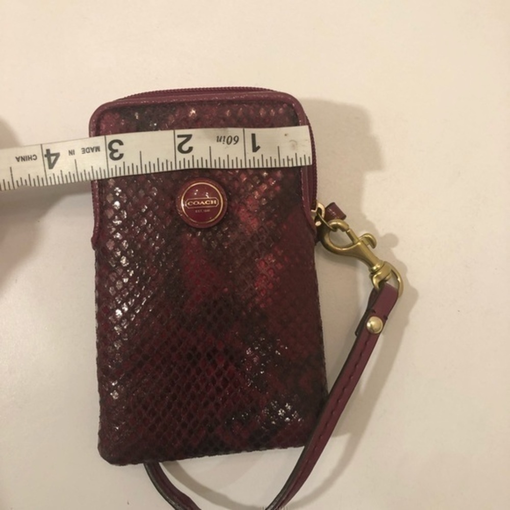 Coach pink python embossed wristlet bag - Picture 4 of 10